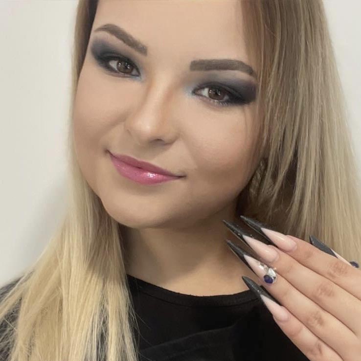 Bársony Bettina
